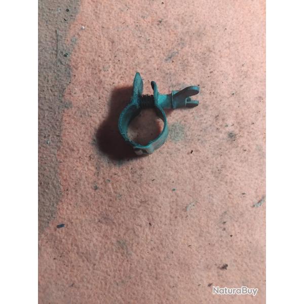 Support de fixation collier de serrage d�broussailleuse Robin NB04