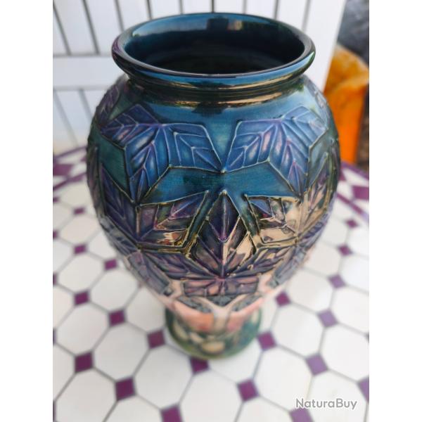VASE EN CERAMIQUE ANGLAISE MOORCROFT - DECOR SYCAMORE / MAPLE TREES - ANNEE 1994 - 26 CM