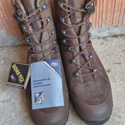 Chaussures de Combat Centre Europe HAIX Arm&eacute;e Fran&ccedil;aise Gore-Tex Taille 43 NEUVES