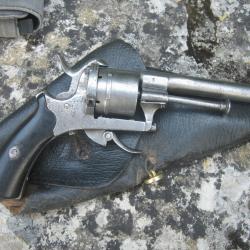 revolver 7 mm a broche avec son &eacute;tui de ceinture, ensemble d'&eacute;poque, peu fr&eacute;quent, en &eacute;tat de tir