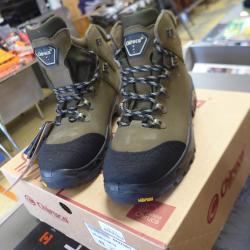 Chaussures CHIRUCA Cares Force, Vertes, Neuves, D&eacute;stockage