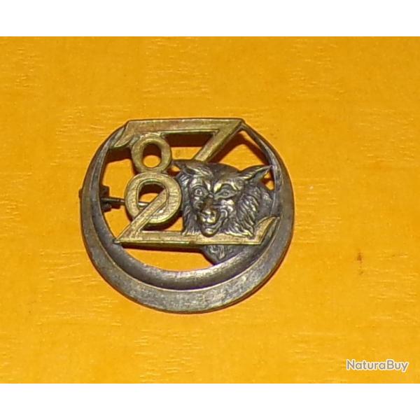 8� R�giment de Zouaves, 8 & Z dor�, croissant et chacal argent� , Z et 8 entrelac�s, accost�s d'une