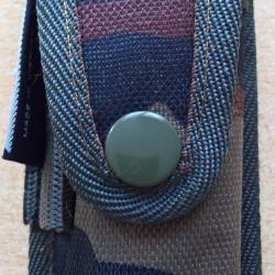 Promotion ! Petite pochette utilitaire camouflage, couteau, chasse, p&ecirc;che...