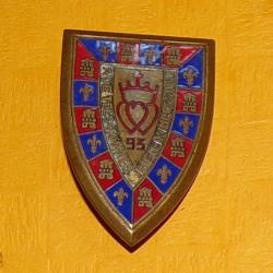 93&deg; R&eacute;giment d'Infanterie, &eacute;mail, dos guilloch&eacute; dor&eacute; embouti ,  FABRICANT AREMAIL  PARIS ,  HOMOLOGA