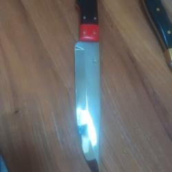 ( MG ) G&eacute;rard Masse , lame de 17,5 CMS manche micarta .Tr&egrave;s maniable tranchant rasoir !!