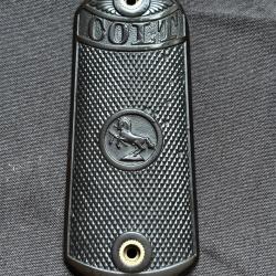 Une plaquette pour pistolet colt 1900 - 38 acp