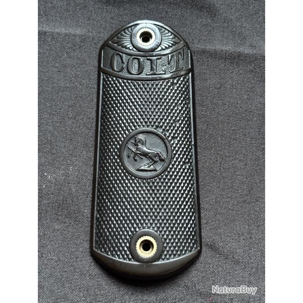Une plaquette pour pistolet colt 1900 - 38 acp