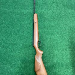 Carabine Stoeger X5 Bois Cal. 4.5mm Crosse &agrave; revoir (Vis&eacute;e manquante)