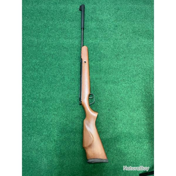 Carabine Stoeger X5 Bois Cal. 4.5mm Crosse � revoir (Vis�e manquante)
