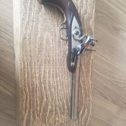 R&eacute;plique pistolet solex Queen Anne.