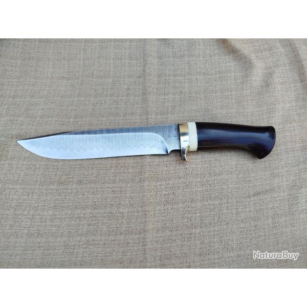 Couteau de camp et de chasse Daniel Vally lame en damas san- mai