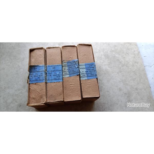 4 bo�tes vide de munitions