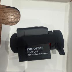 Monoculaire stabilis&eacute; STABI ONE Kite Optics 10x20 avec adaptateur