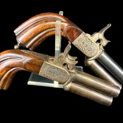 RARE PAIRE DE PISTOLETS COUP DE POING &Agrave; PISTON