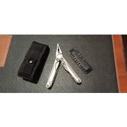 PINCE LEATHERMAN CHARGE TITANIUM