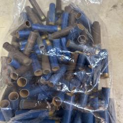 Lot d'une centaine de douilles amorc&eacute;es en 14 mm carton