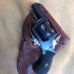 &Eacute;TAT NEUF REVOLVER CAL 320 AVEC ETUI