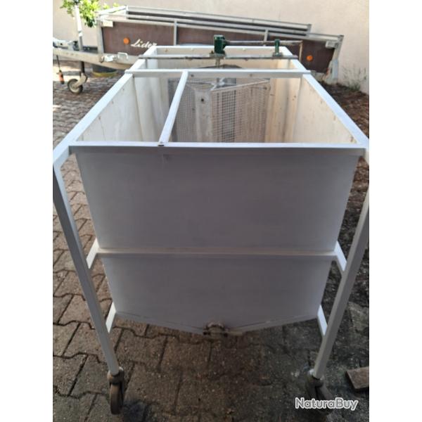 EXTRACTEUR A MIEL + COULOIR A DESOPERCULER