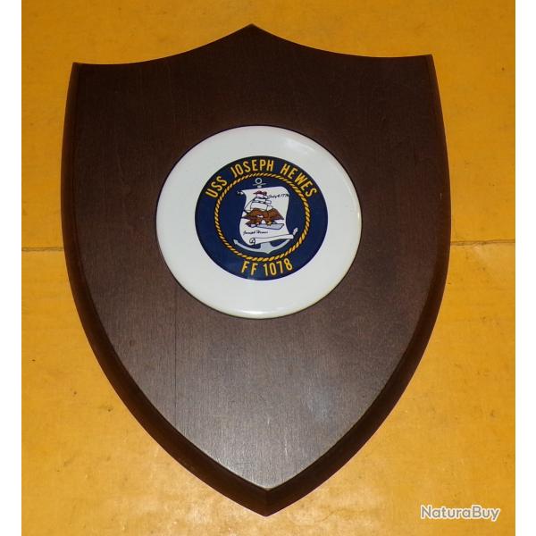 PLAQUE DU BATEAU U.S.S JOSEPH HEWES FF 1078� DES ETATS UNIS , FABRICATION  ETATS UNIS , CENTRE EN CE