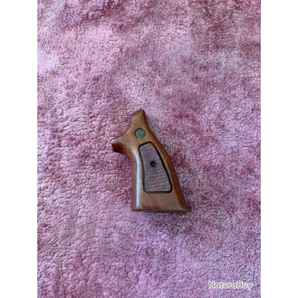 Paire de plaquettes en bois pour Taurus  66 . �tat neuf. Compatible Smith et Wesson .