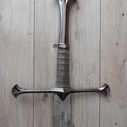 &Eacute;p&eacute;e And&uacute;ril (Seigneur des Anneaux) 132cm + support mural