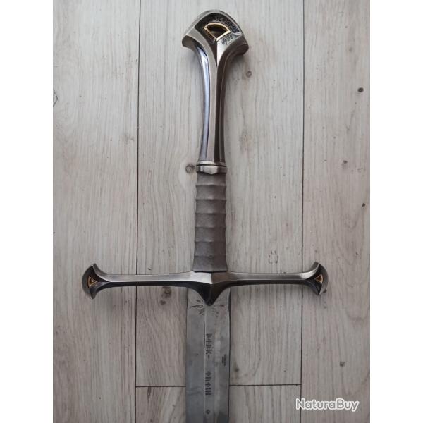 �p�e And�ril (Seigneur des Anneaux) 132cm + support mural
