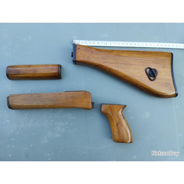 ENSEMBLE CROSSE POIGNEE PISTOLET GARDE MAIN EN BOIS POUR VZ 58