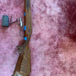 Crosse lamell&eacute;-coll&eacute; pour Remington 700 . &Eacute;tat neuf .