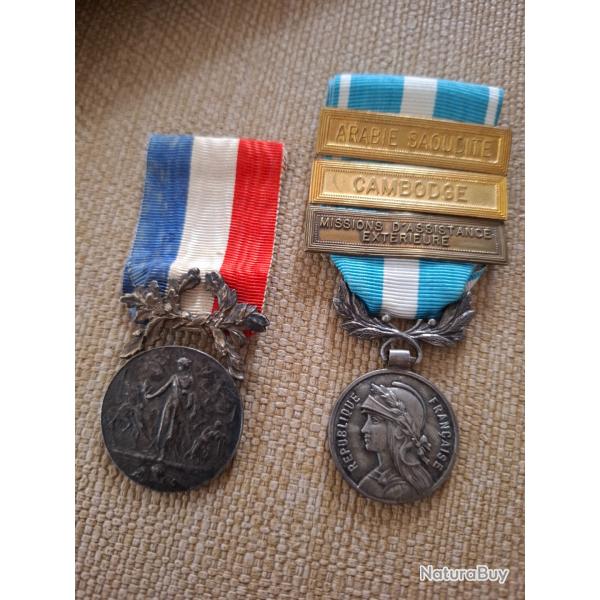 M�daille Outre Mer avec trois agrafes et M�daille Minist�re Int�rieur attribu�e.