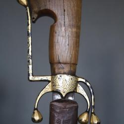 Sabre Nimcha Marocain garde damasquin&eacute;e or - Maroc, 19&egrave;me si&egrave;cle