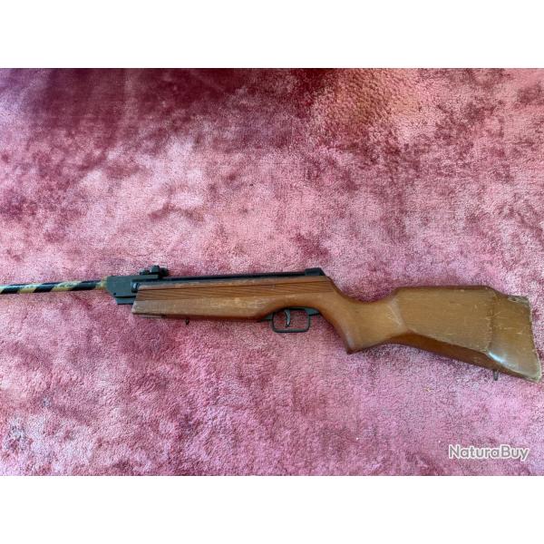 Carabine Gamo � plomb. Mod�le Cadet . Excellent �tat . Carabine id�ale initiation au tir .
