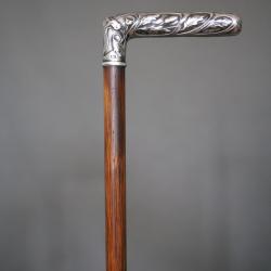 Fine canne &agrave; poign&eacute;e en argent dans le style art nouveau - France, vers 1900