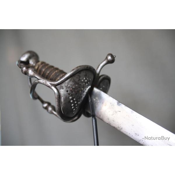 Un sabre de cavalerie de type Wallon - Probablement Germanique, 17�me si�cle