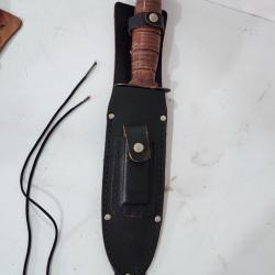 Grand couteau de survie type Ka-Bar / USMC - &Eacute;tui cuir avec pierre &agrave; aiguiser - Vintage