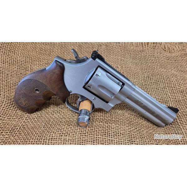 Revolver smith et wesson 686 5 super �tat Rien � dire  cal 38 357