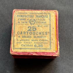 Bo&icirc;te de munitions fran&ccedil;aise 6.35 - Manufacture d'Armes et Cycles de St-Etienne.