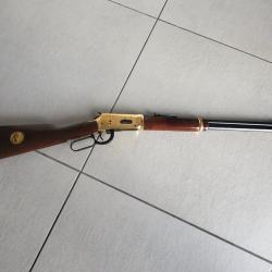 Carabine winchester comm&eacute;morative apache