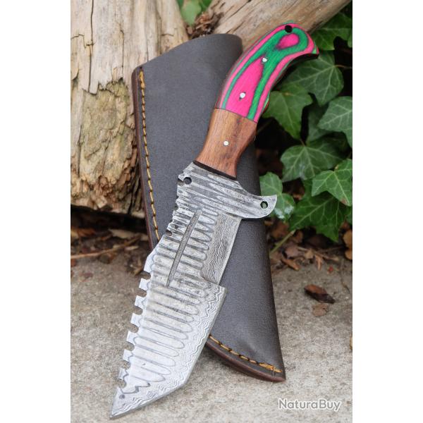 Couteau de Chasse Trakker Damas Lame Tanto 256 Couches Manche Bois Cam�l�on Fabr Artisan Etui Cuir