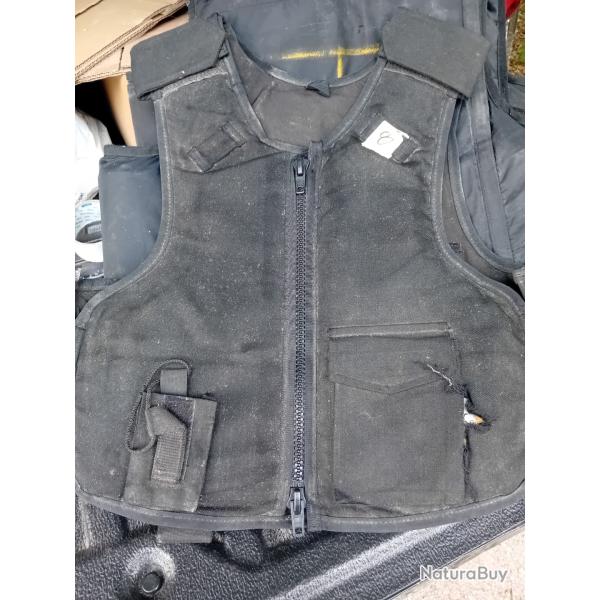 ENCHERE GILET PARE BALLES ET LAMES CROISE NOIR AVEC KEVLAR TAILLE XL