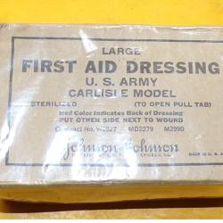 Pansement US ARMY LARGE FIRST AID DRESSING  JOHNSON Chicago militaria WW2 ,    ETAT  NEUF VOIR PHOTO