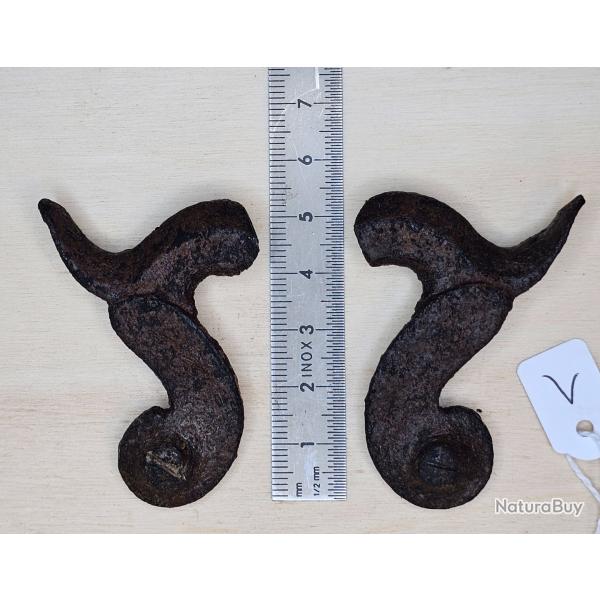 Paire de chiens anciens pour arme � percussion, ref. 1
