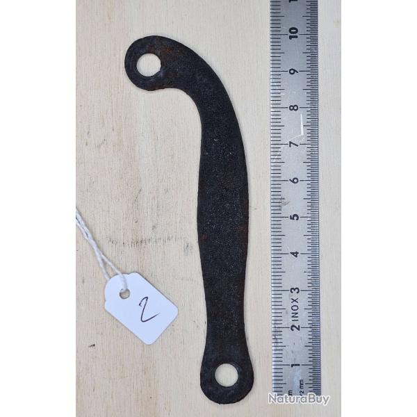Contre platine ancienne en acier, ref. 2