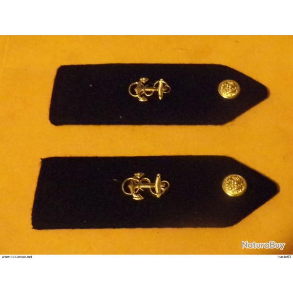 PAIRE EPAULETTE DE LA MARINE�  ,�ETAT VOIR PHOTO� . POUR TOUT RENSEIGNEMENT ME CONTACTER. REGARDEZ M