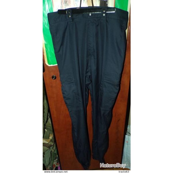 PANTALON D'INTERVENTION DE LA GENDARMERIE NATIONALE , TAILLE 44 SOIT 88 CM DE TOUR DE TAILLE OU TAIL