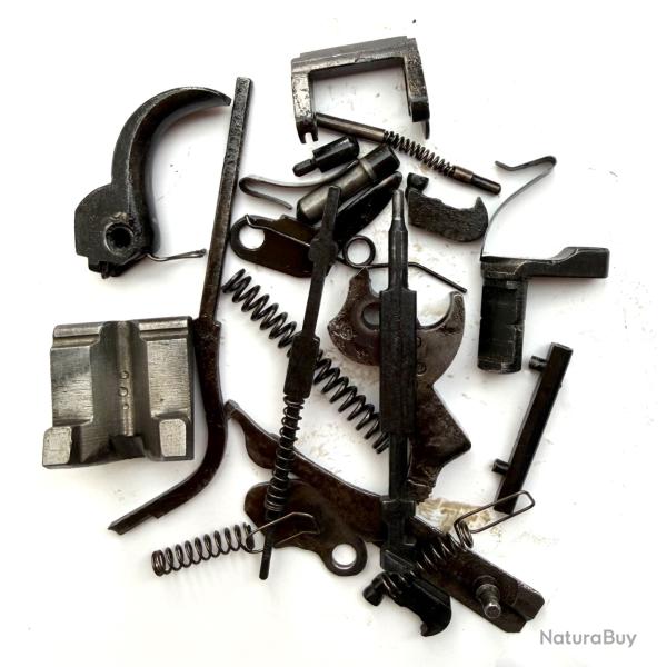 Lot pi�ces diverses en parfait �tat pour WALTHER P. 38, ou vente � l'unit�.