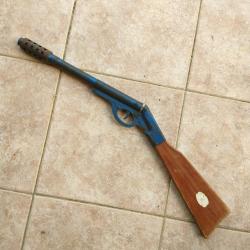 Ancienne carabine de loisir armement par brisure du canonen BE (le systeme d'armement est &agrave; revoir)