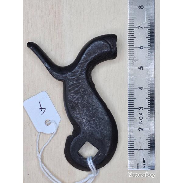 Chien ancien pour arme � percussion ( c�t� droit ) ref. 4