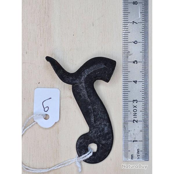 Chien ancien pour arme � percussion ( c�t� droit ) ref. 9