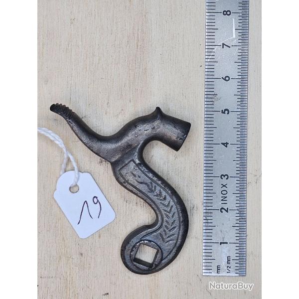 Chien ancien pour arme � percussion ( c�t� droit ) ref. 19