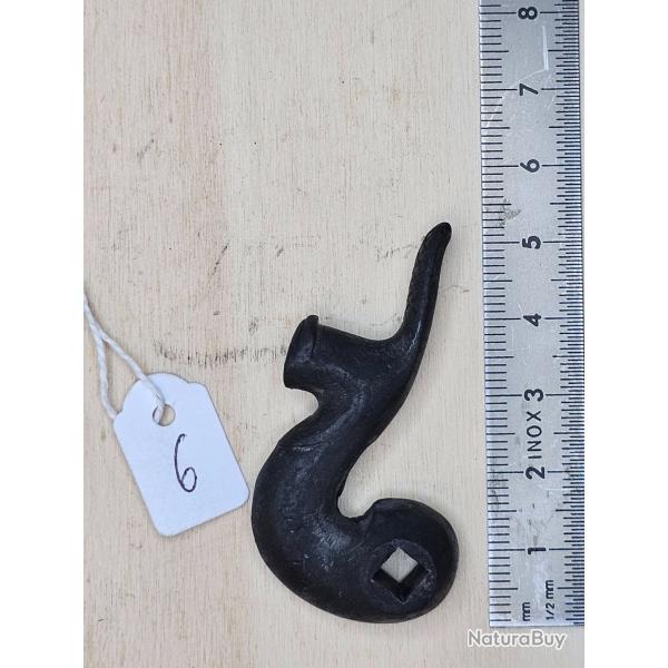 Chien ancien pour arme � percussion ( c�t� gauche ) ref. 6